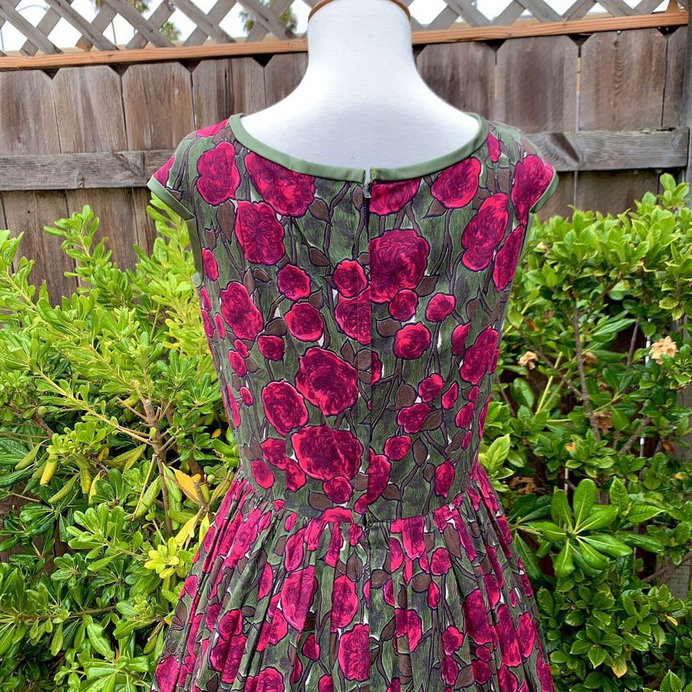 Vintage 1950s Fit and Flare Dress Rose Print - Picture 5 of 8
